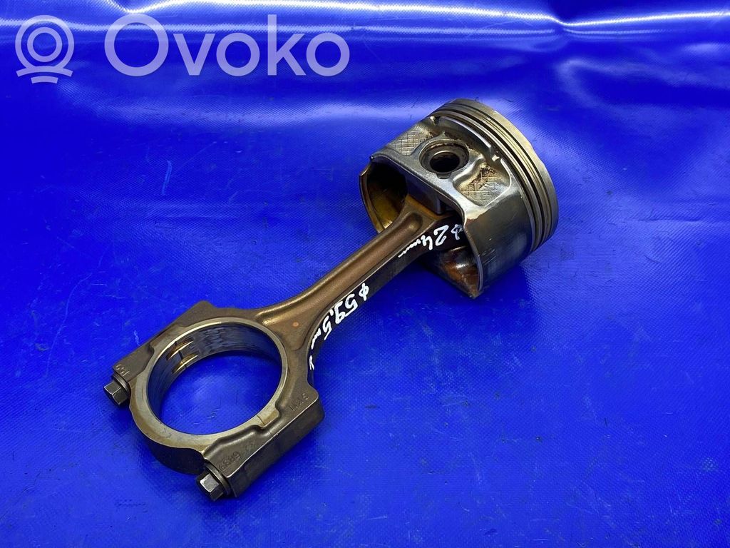Tłok z korbowodem   89L74,T011