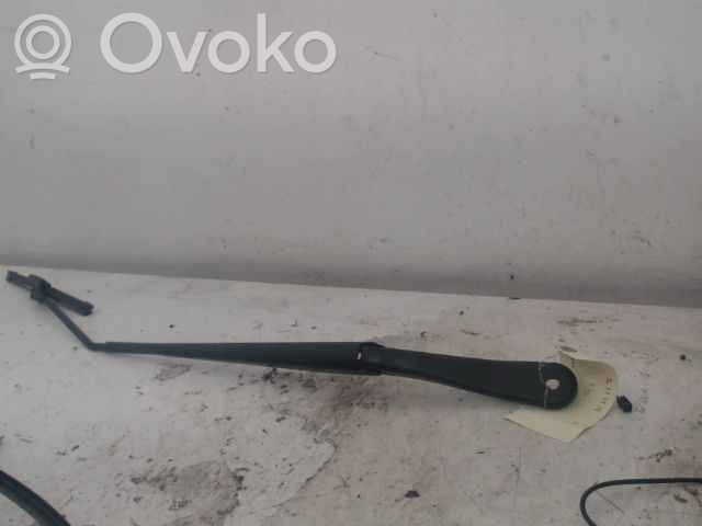 Renault Clio V Front wiper blade arm 