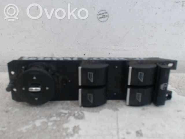 Ford C-MAX II Electric window control switch 