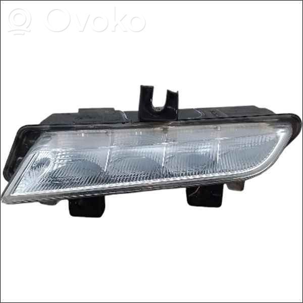 Renault Clio IV Headlight/headlamp 