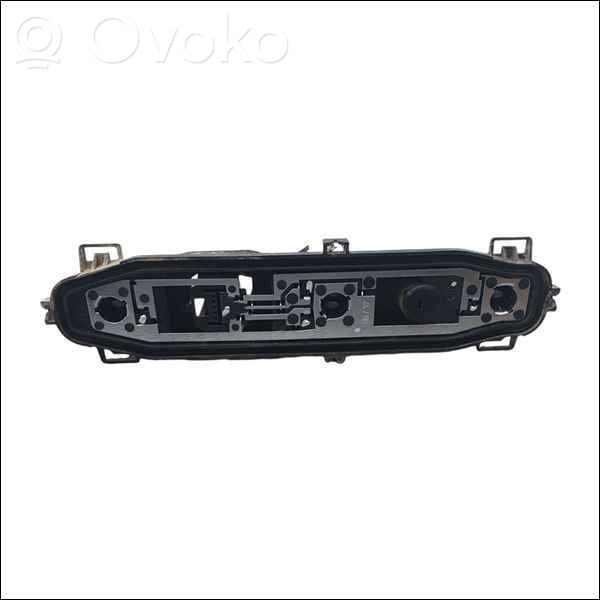 Tail light bulb cover holder   20240860,7295001,VDMS10