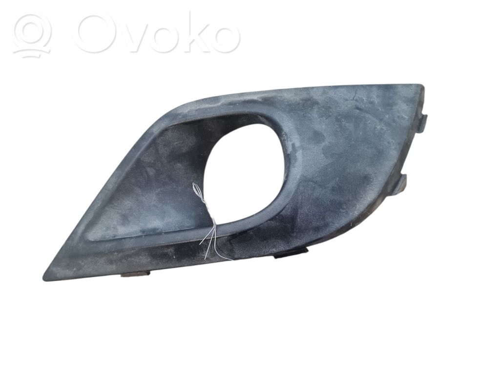 Renault Clio IV Under headlight/headlamp trim 