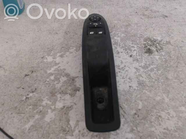 DS Automobiles 3 Electric window control switch 