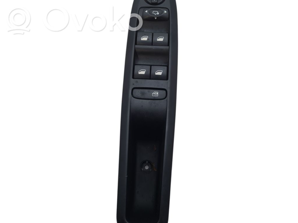 Citroen C4 Aircross Electric window control switch 