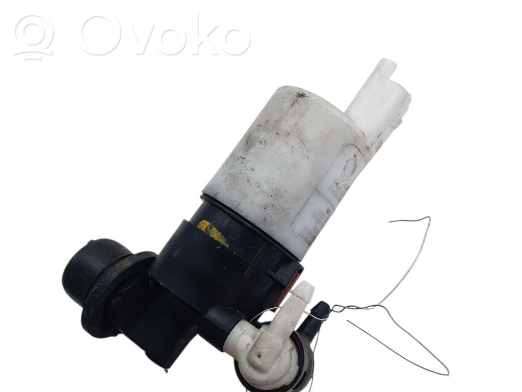 Windscreen/windshield washer pump   643475,643475,20260030,34667470,VDMS10