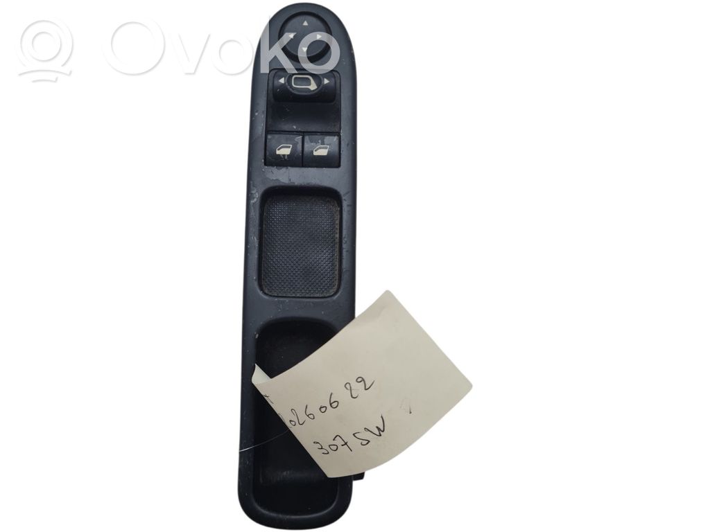 Peugeot 307 Electric window control switch 