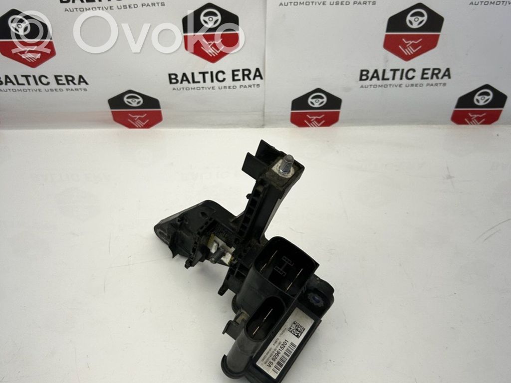 BMW 3 F30 F35 F31 Przekaźnik sterujący prądem 
