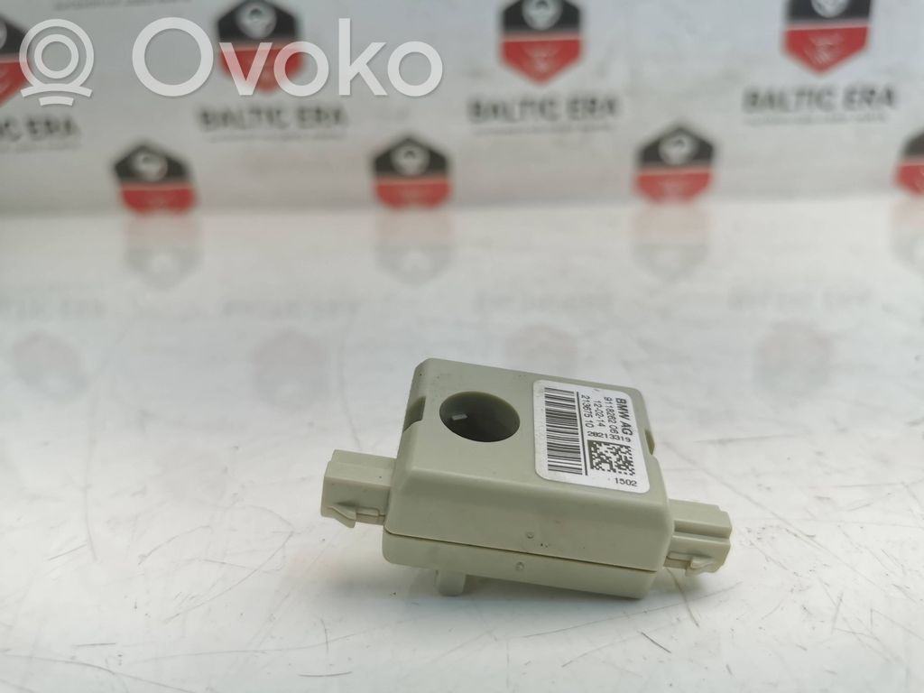 BMW 5 F10 F11 Aerial antenna amplifier 