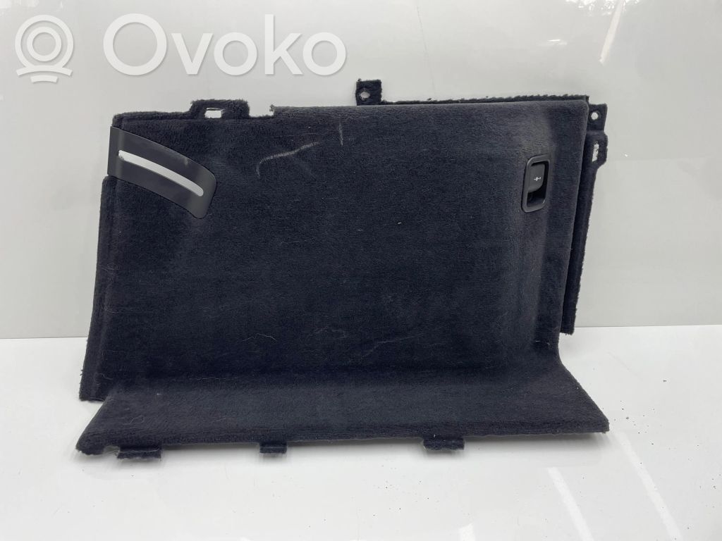 BMW 5 G30 G31 G38 Boczek / Tapicerka / bagażnika 