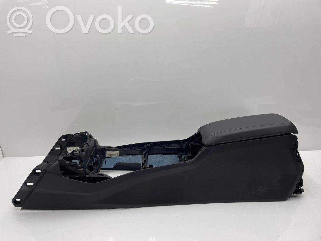 BMW 1 F40 Centrinė konsolė 