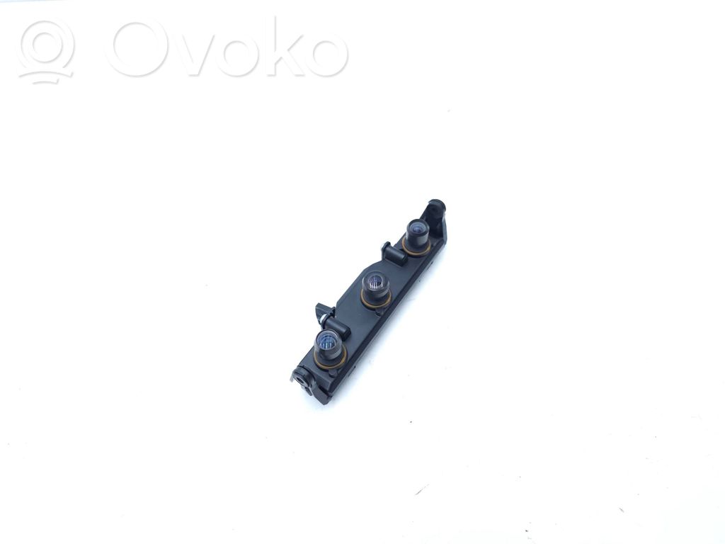 Tesla Model Y Windshield/windscreen camera 
