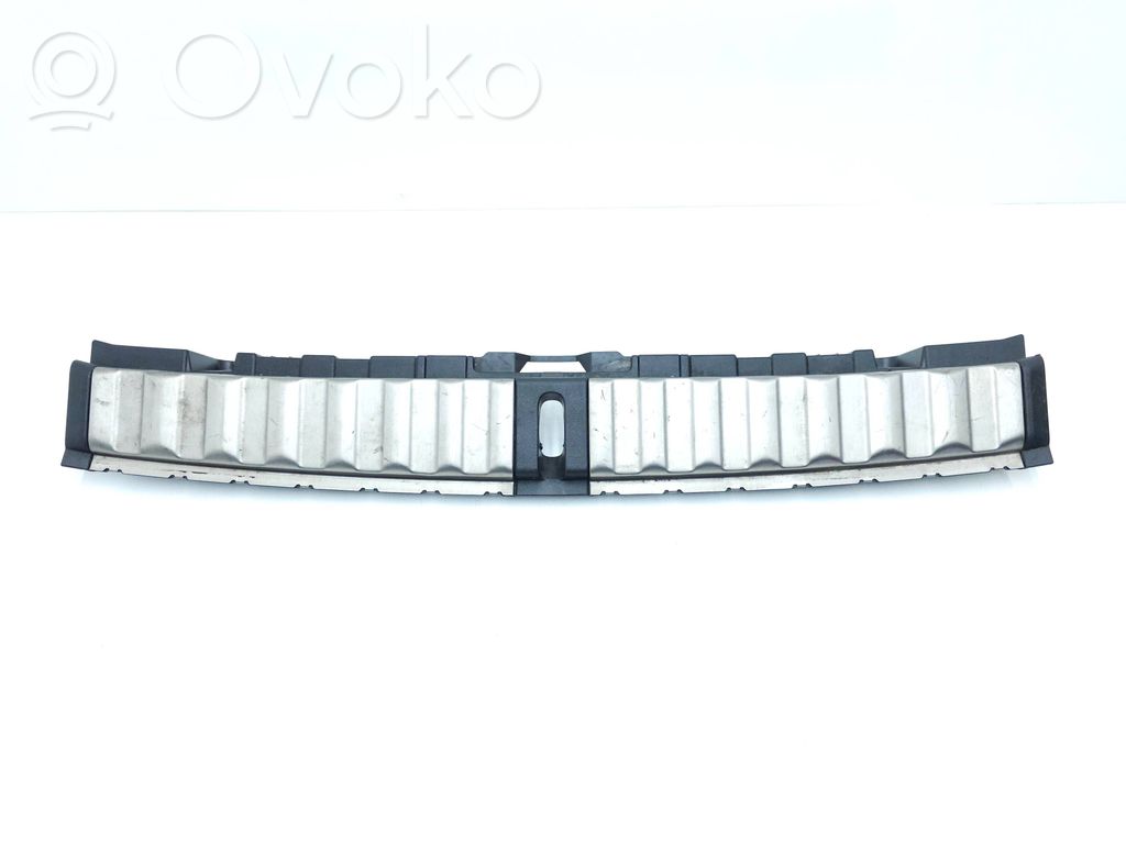 Osłona pasa bagażnika   7450692