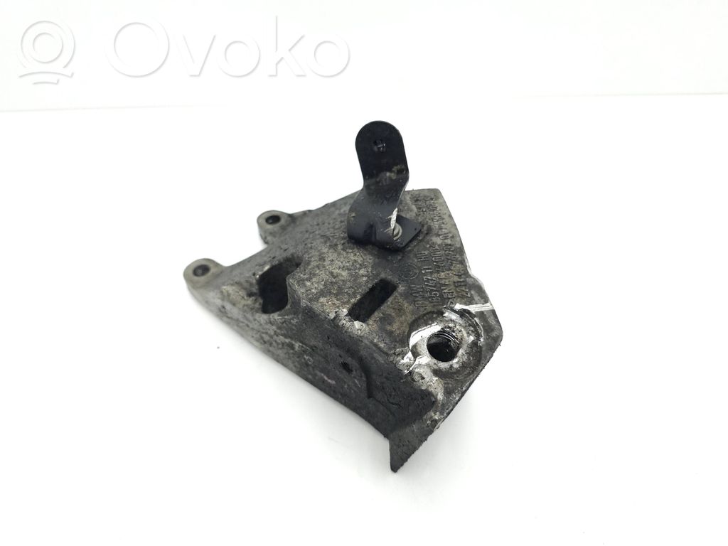 Engine mounting bracket   6976207,68762059,18574711