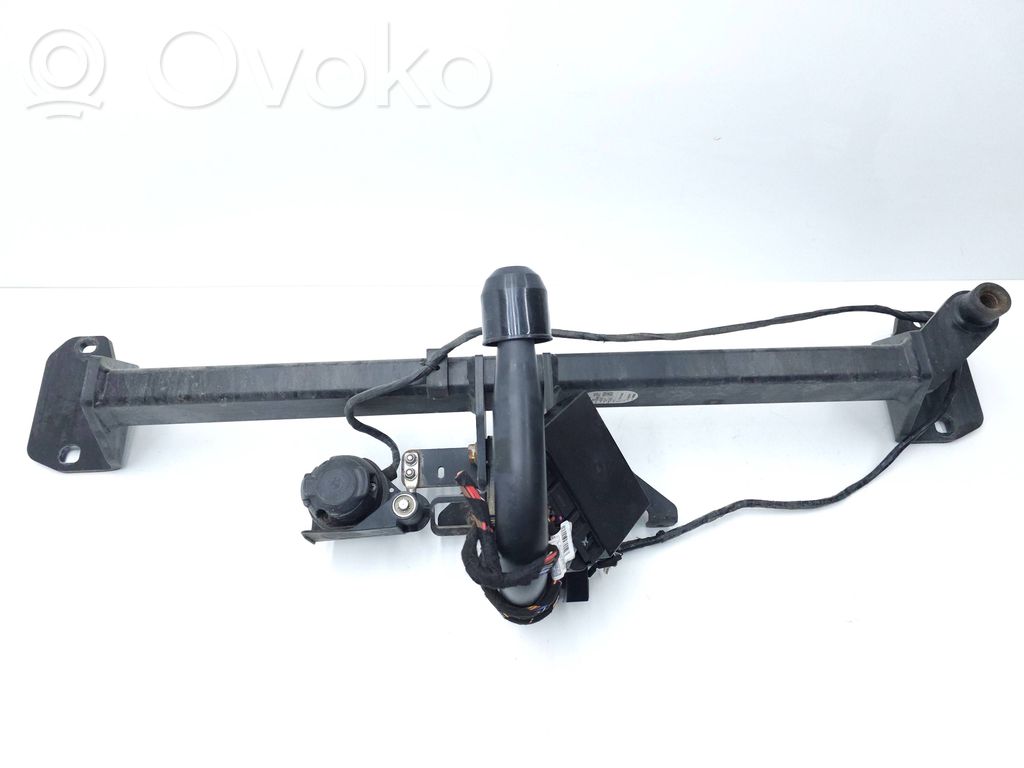 BMW 2 F45 Hak holowniczy / Komplet 