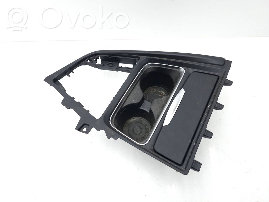 BMW 3 F30 F35 F31 Glāžu turētājs (priekšā) 