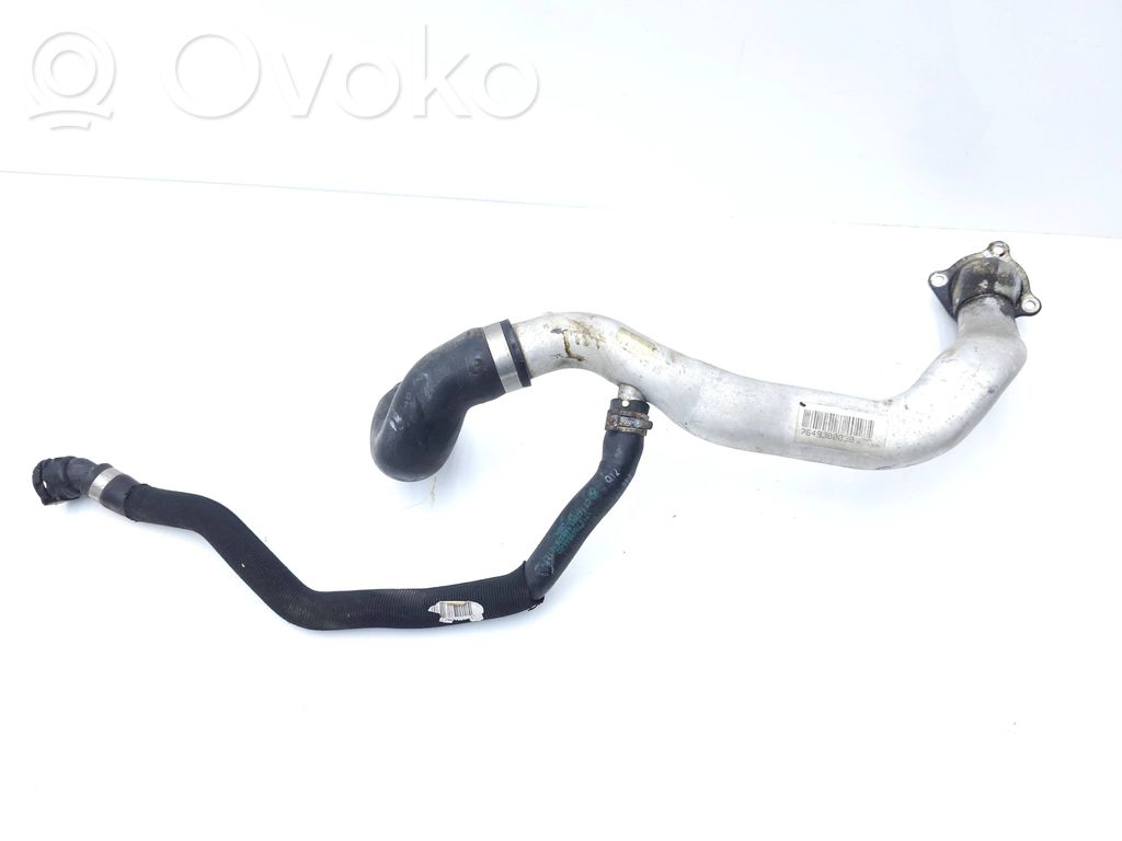 BMW 3 F30 F35 F31 Moottorin vesijäähdytyksen putki/letku 