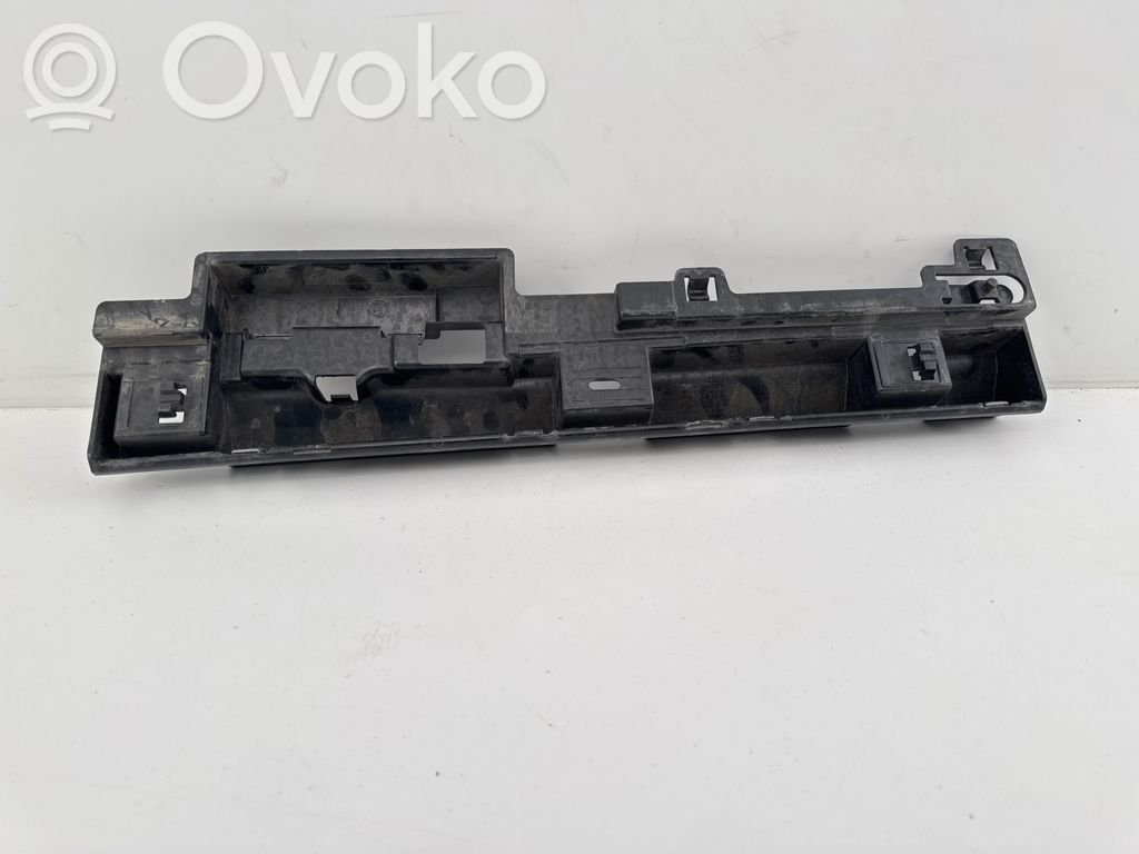 BMW 3 F30 F35 F31 Kynnyksen tukilista 