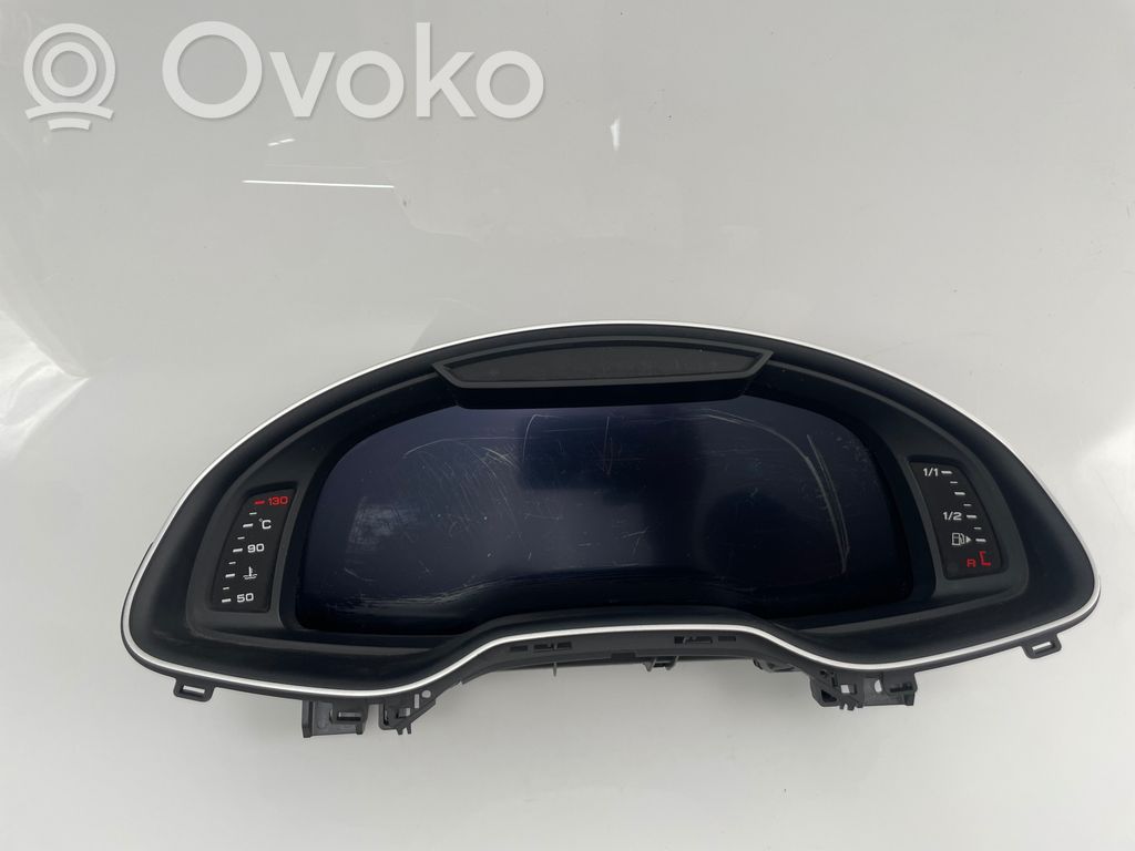 Audi Q7 4M Licznik / Prędkościomierz 