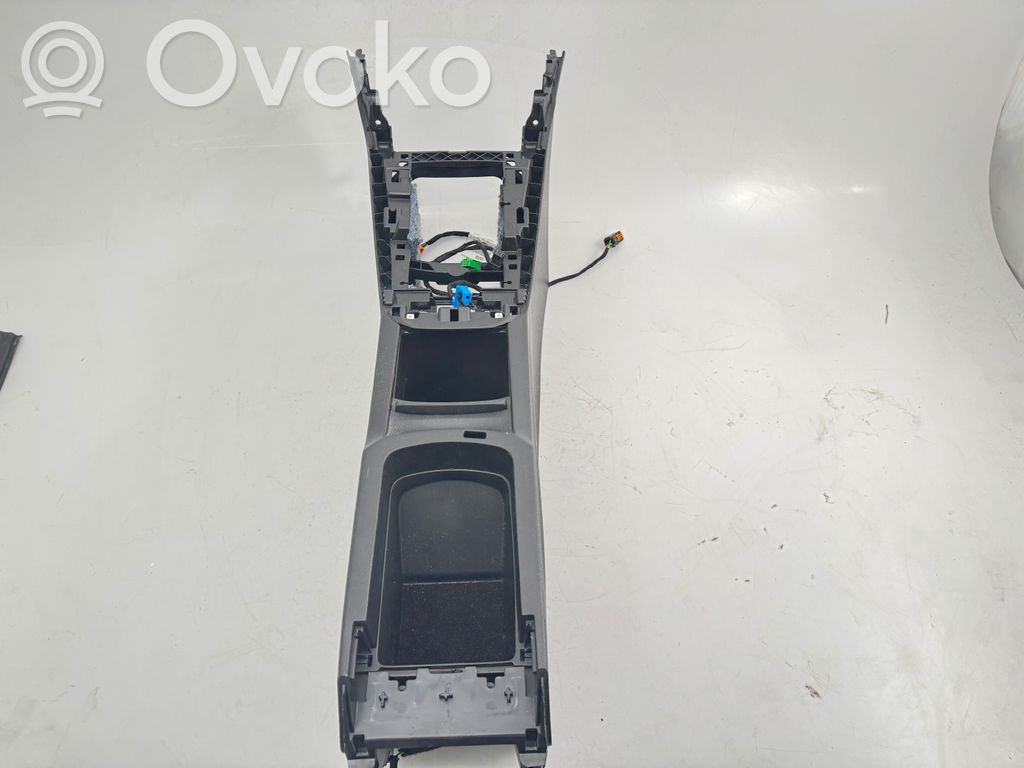 Peugeot 308 Center console 
