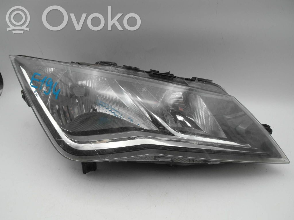 Seat Leon (5F) Phare frontale 