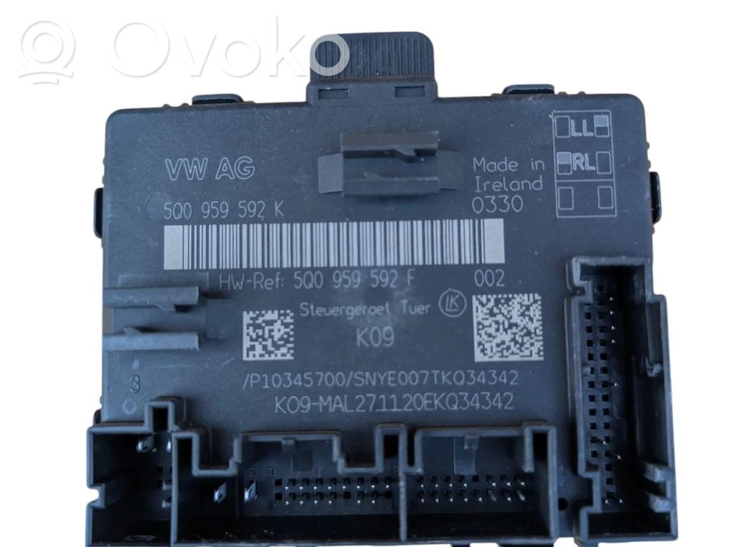 Volkswagen PASSAT B8 Door control unit/module 