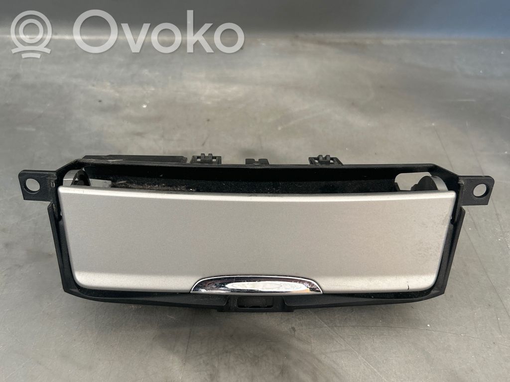 Peleninė panelėje   8S71A04788AD37QC
