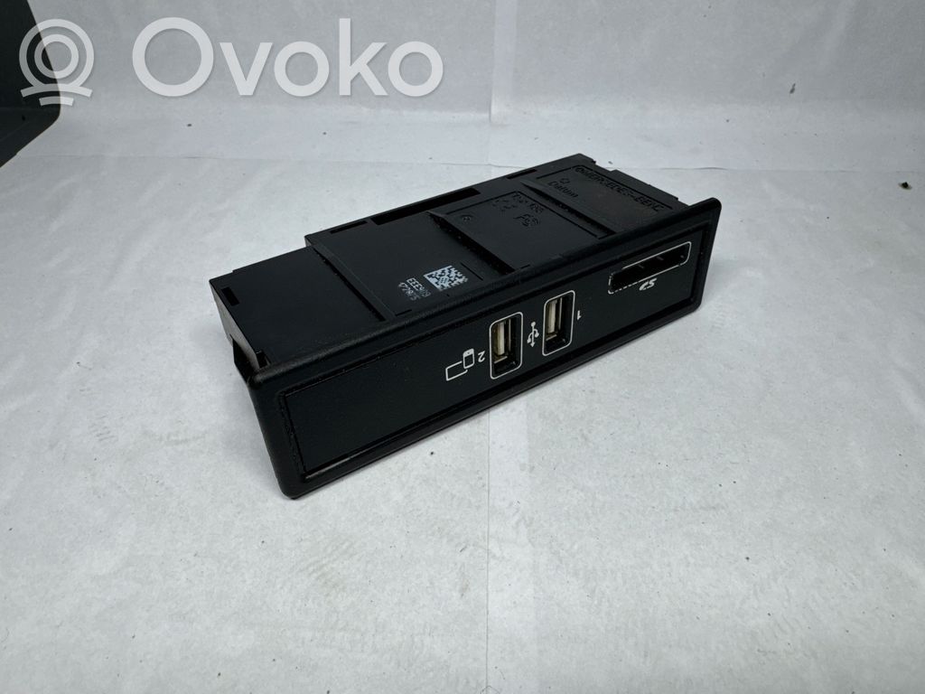 Mercedes-Benz E W213 Enchufe conector USB 