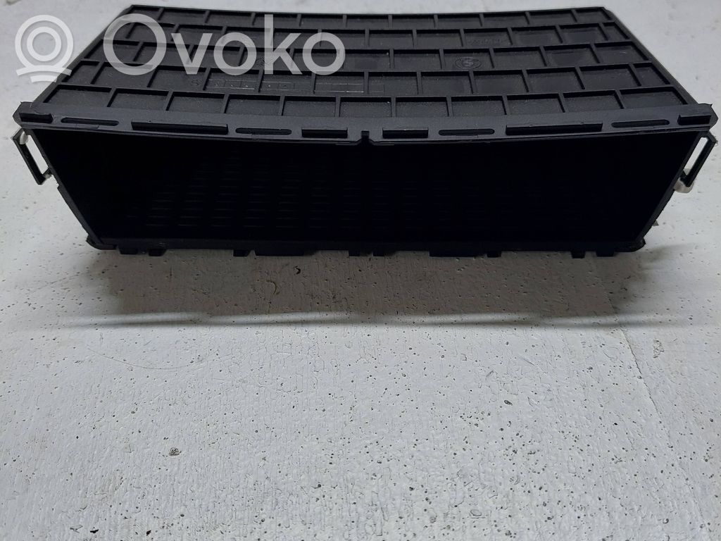 BMW 5 E60 E61 Daiktadėžė 