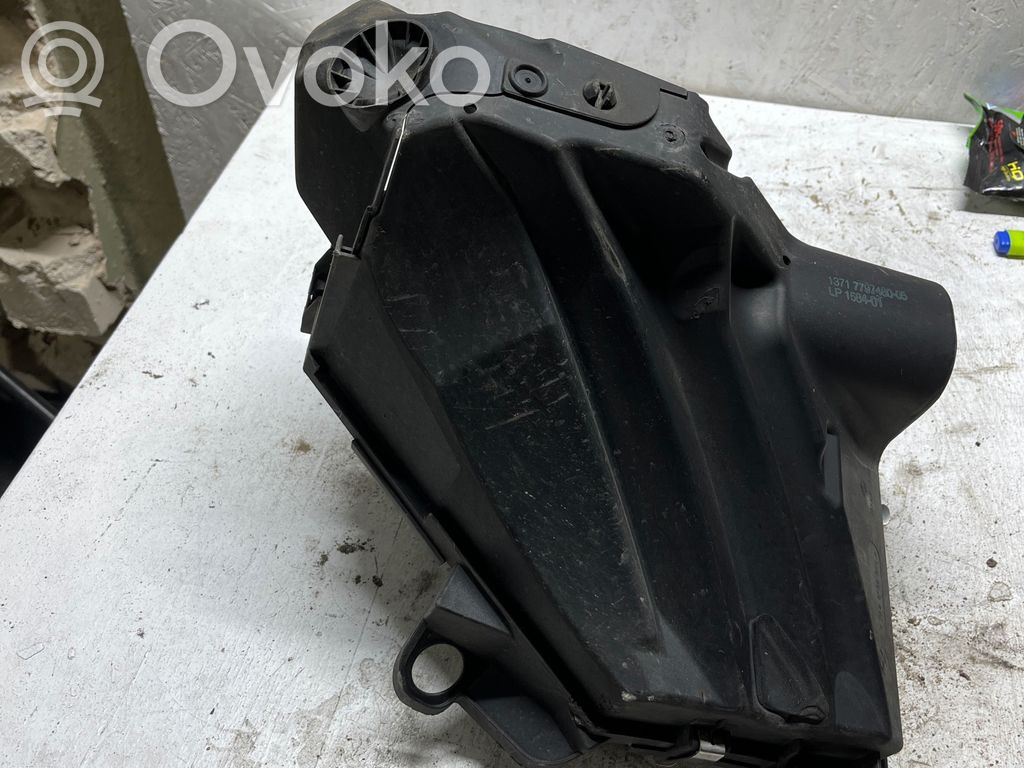 BMW 3 E90 E91 Air filter box 