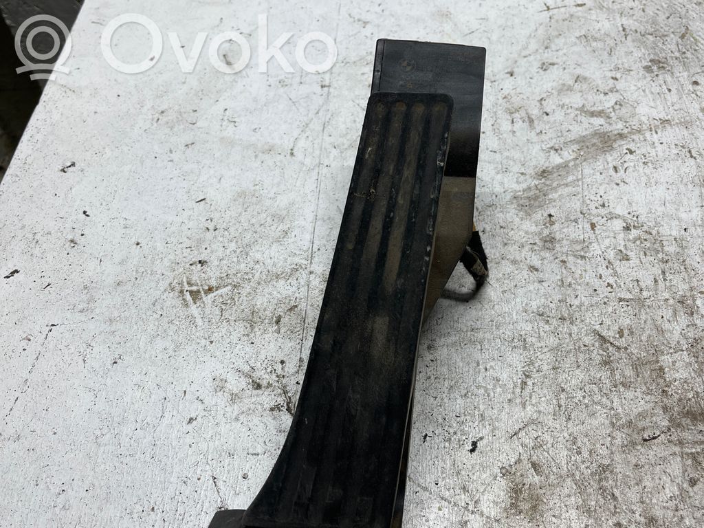 Accelerator throttle pedal   6786285,25916010,250608