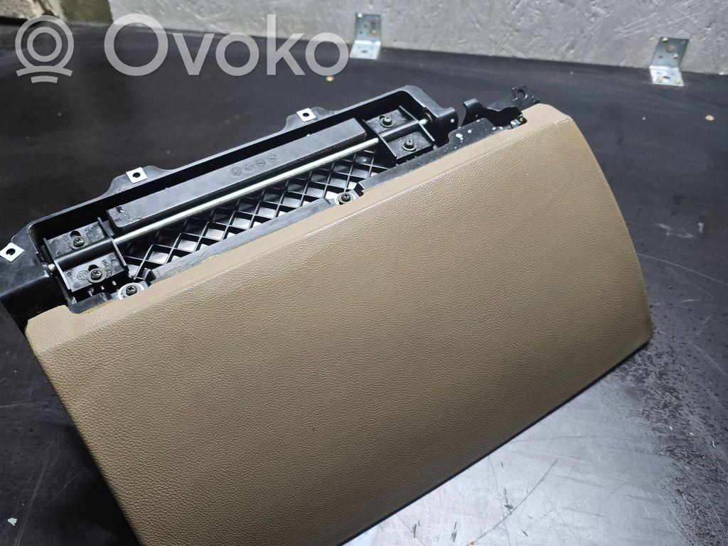 BMW 7 E65 E66 Glove box 
