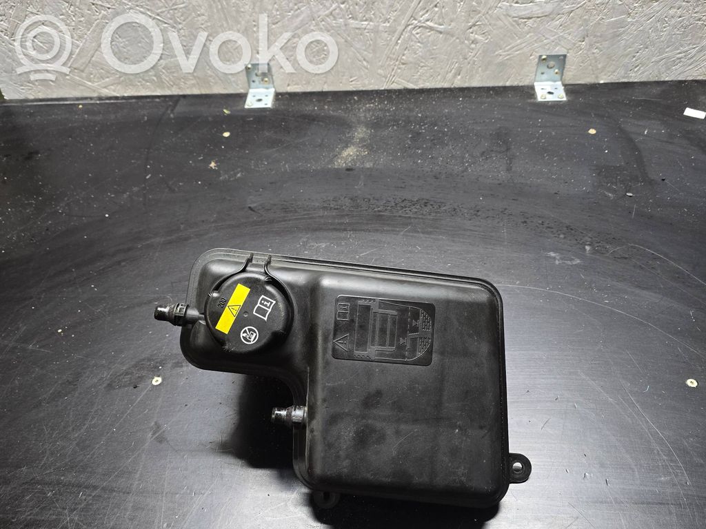 BMW 7 E65 E66 Aušinimo skysčio išsiplėtimo bakelis 