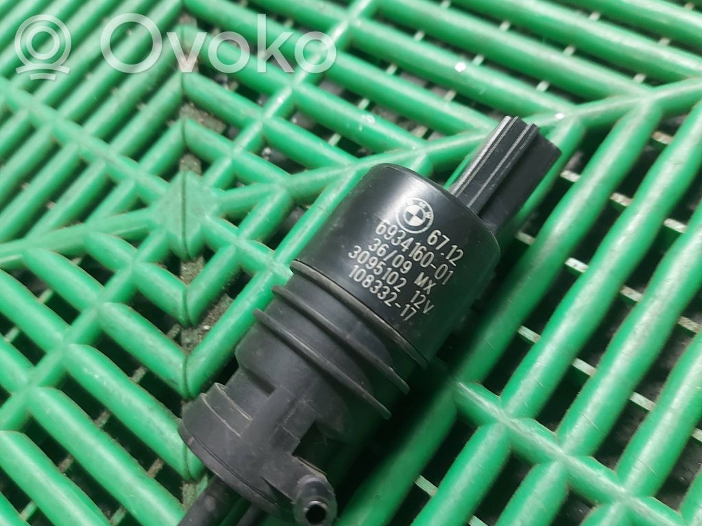 Windscreen/windshield washer pump   6934160,3095102,10833217