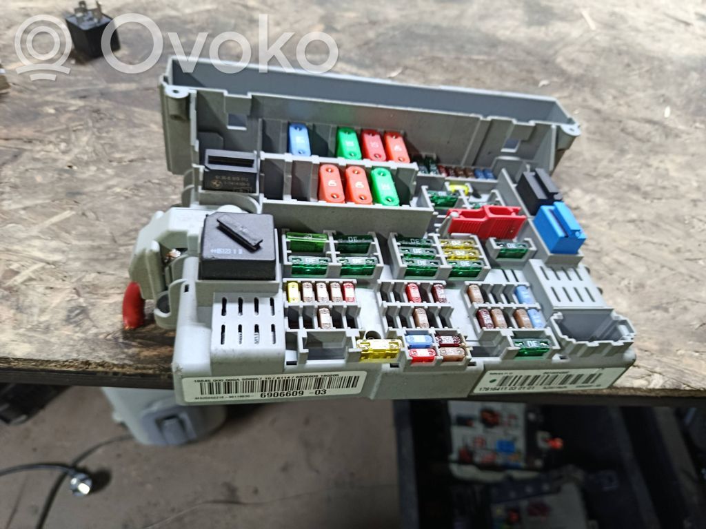 BMW 3 E90 E91 Fuse box set 