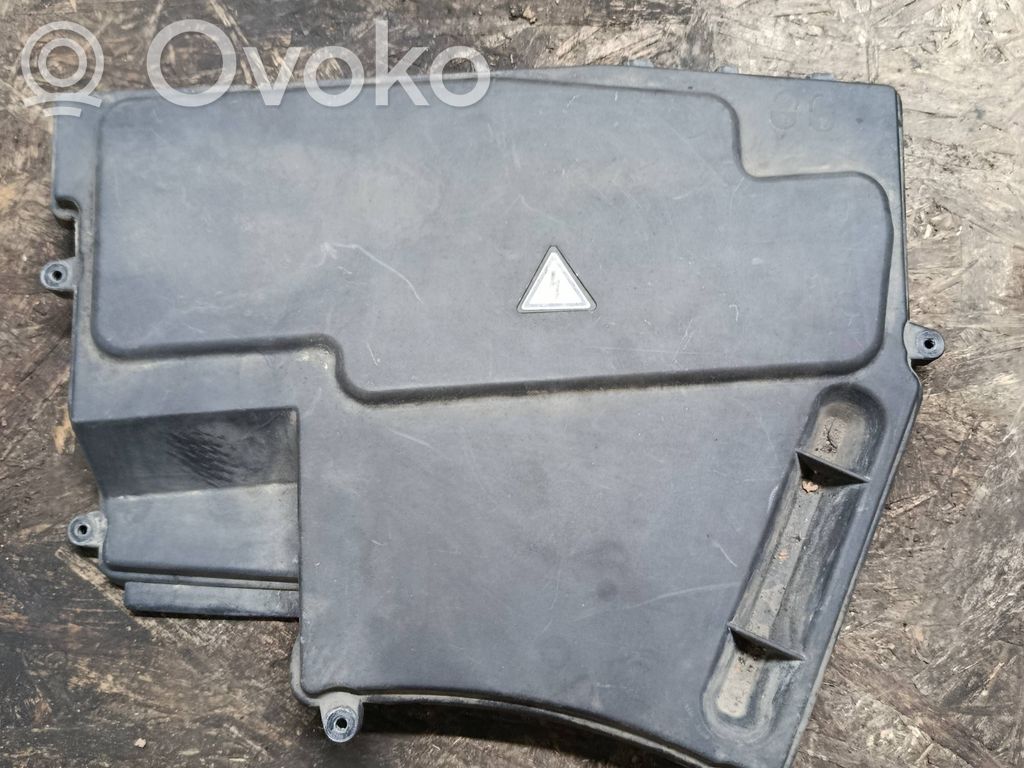 Fuse box cover   7520899,58650910