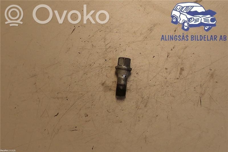 Audi A4 S4 B6 8E 8H Mutterit/pultit 