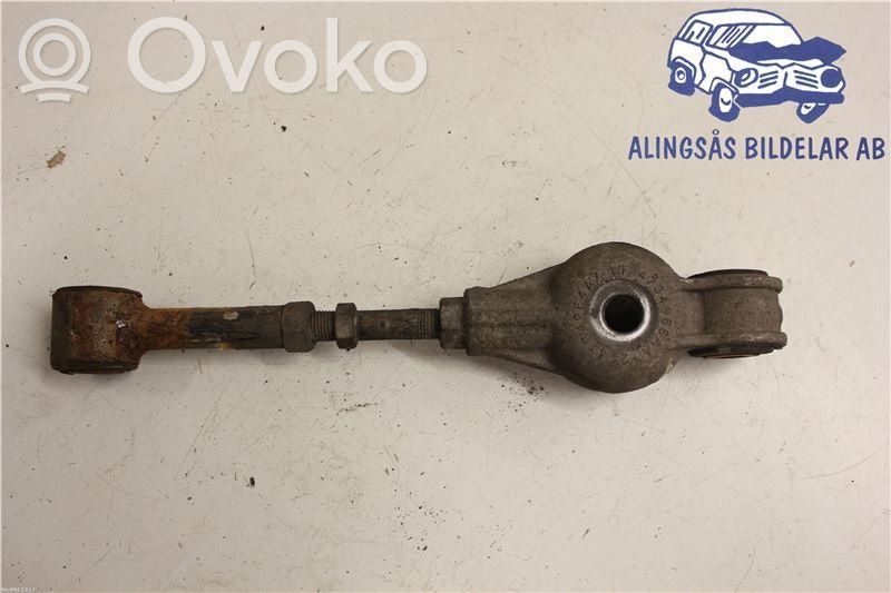 Rear control arm