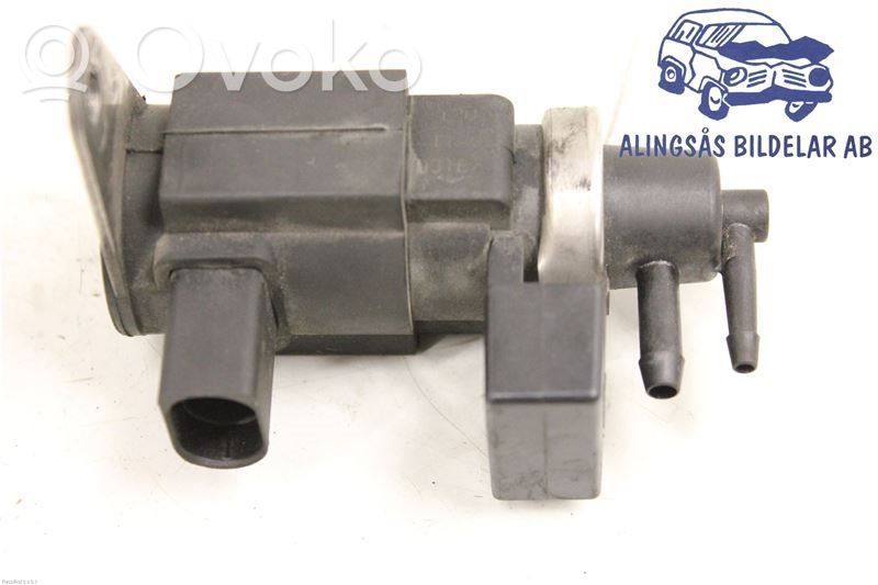 Válvula de vacío   4E0906628,057906630A
