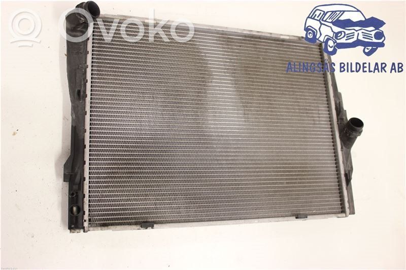 BMW 3 E90 E91 Coolant radiator 