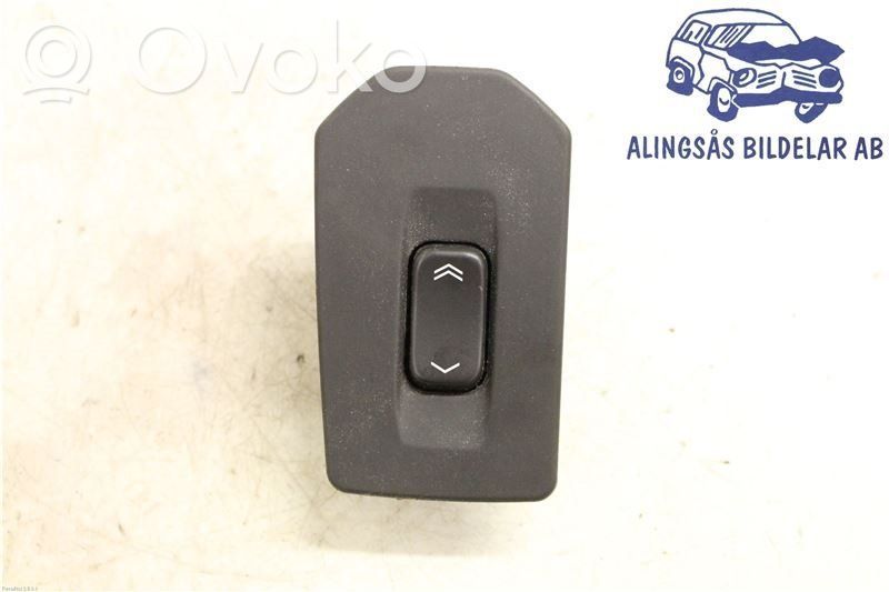 Electric window control switch   25750264