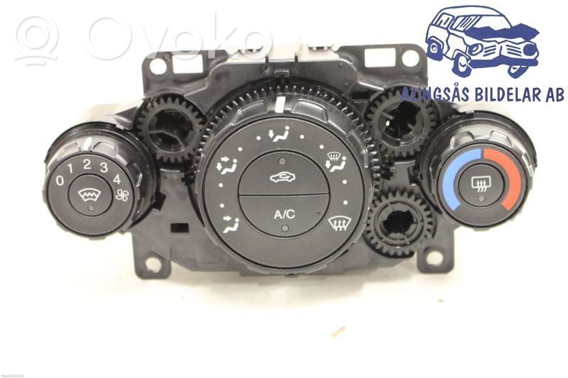 Ford Fiesta Panel klimatyzacji 