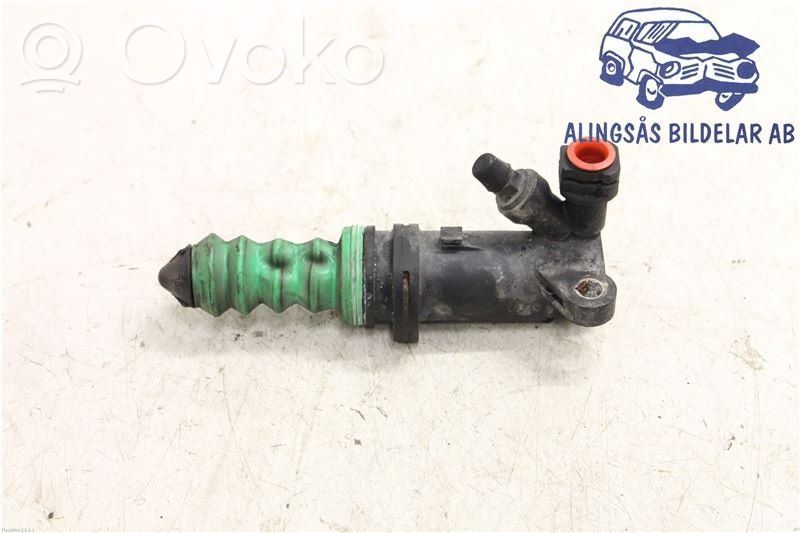 Kytkimen apusylinteri   4F0721257E