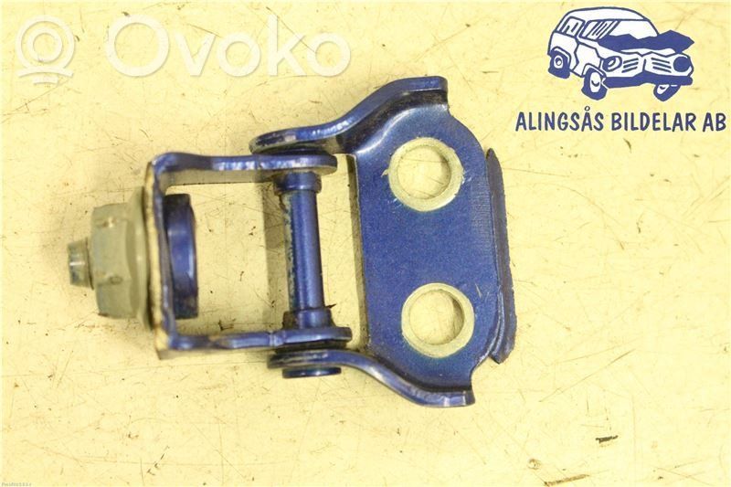 Tailgate/trunk/boot hinge