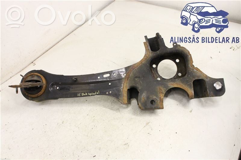 Front wheel hub   6G915A968