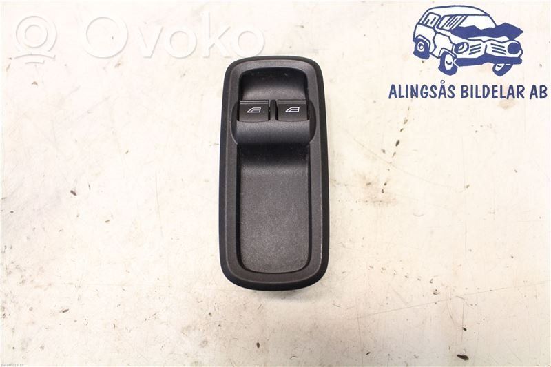 Electric window control switch   8A6T14A132AC
