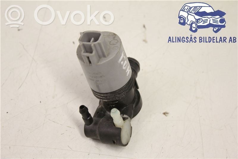 Windscreen/windshield washer pump   1020974