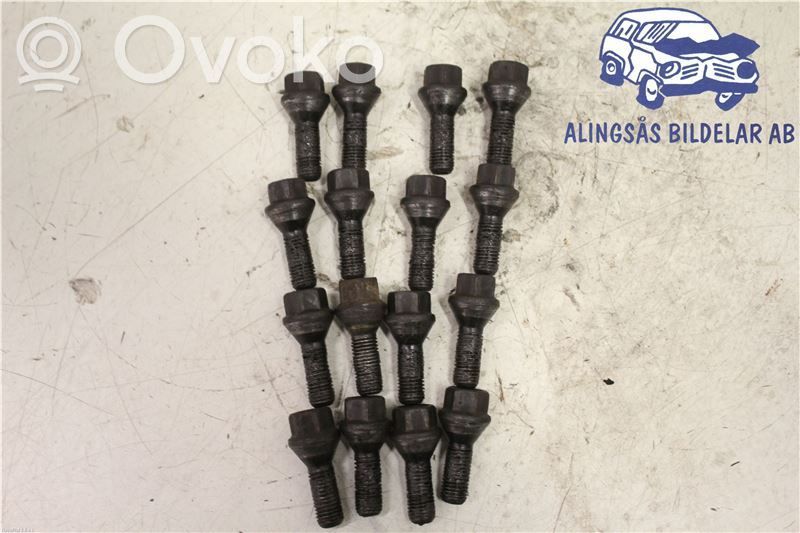 Nuts/bolts