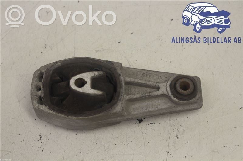 Engine mounting bracket   9673005780