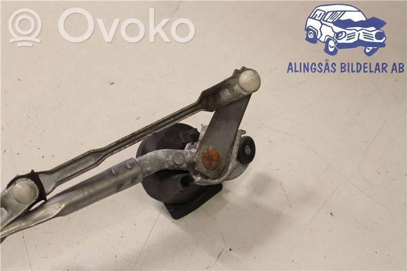 Mazda 6 Front wiper linkage 