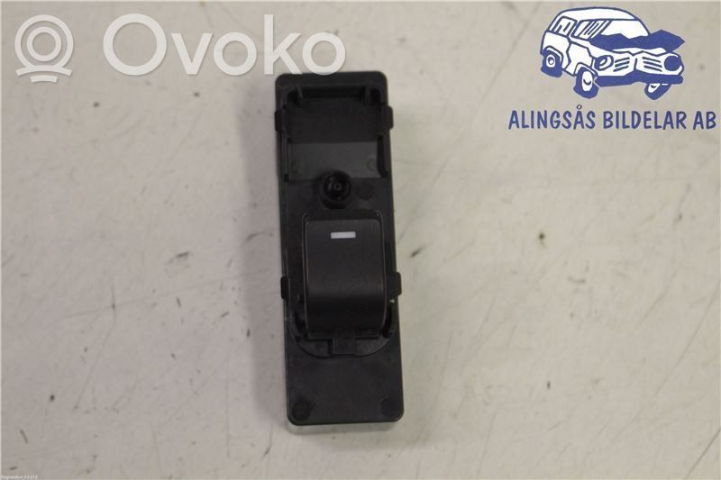 Electric window control switch   GKL166380A,GKL166380A